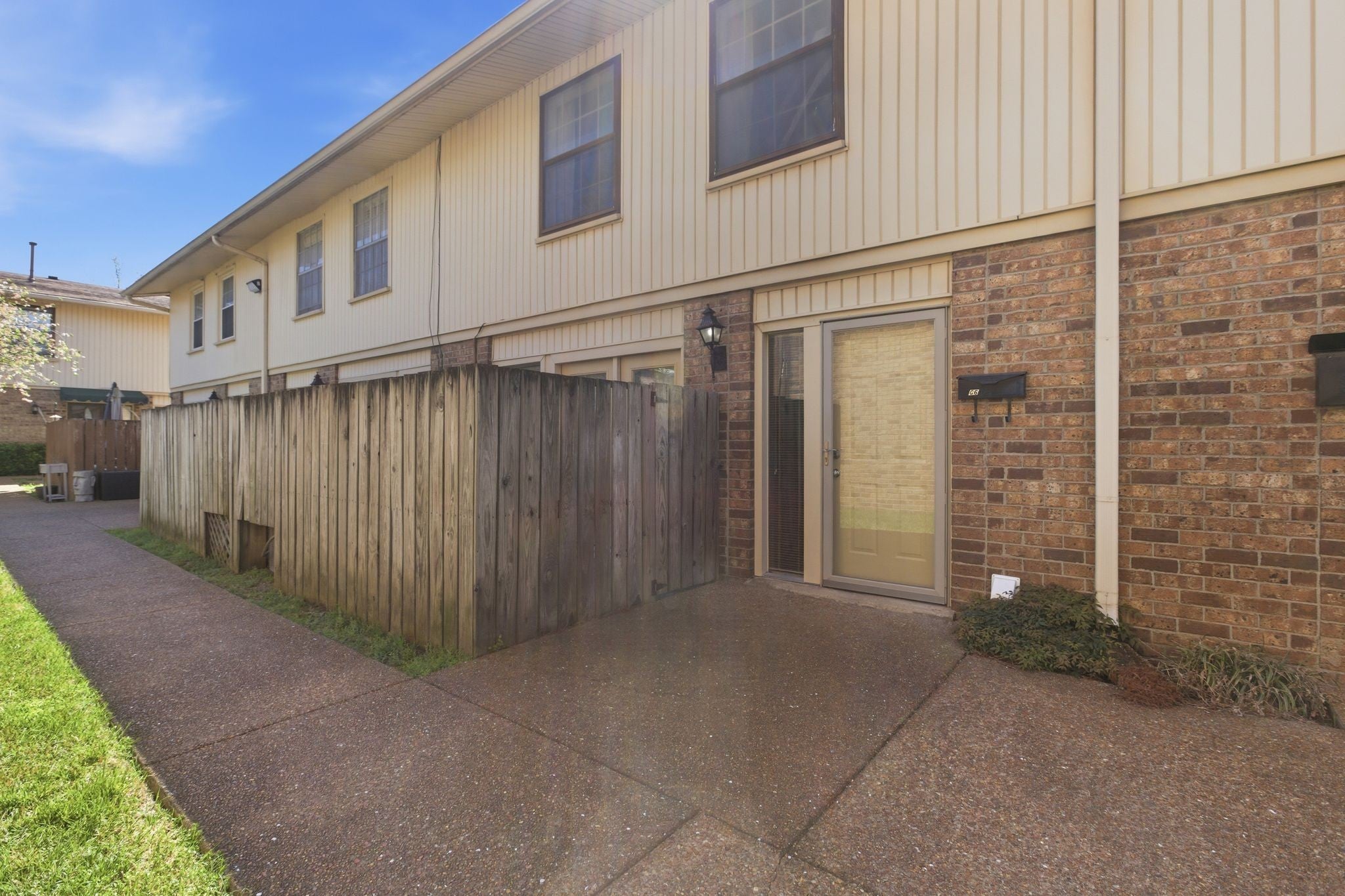 2116 Hobbs Rd G6