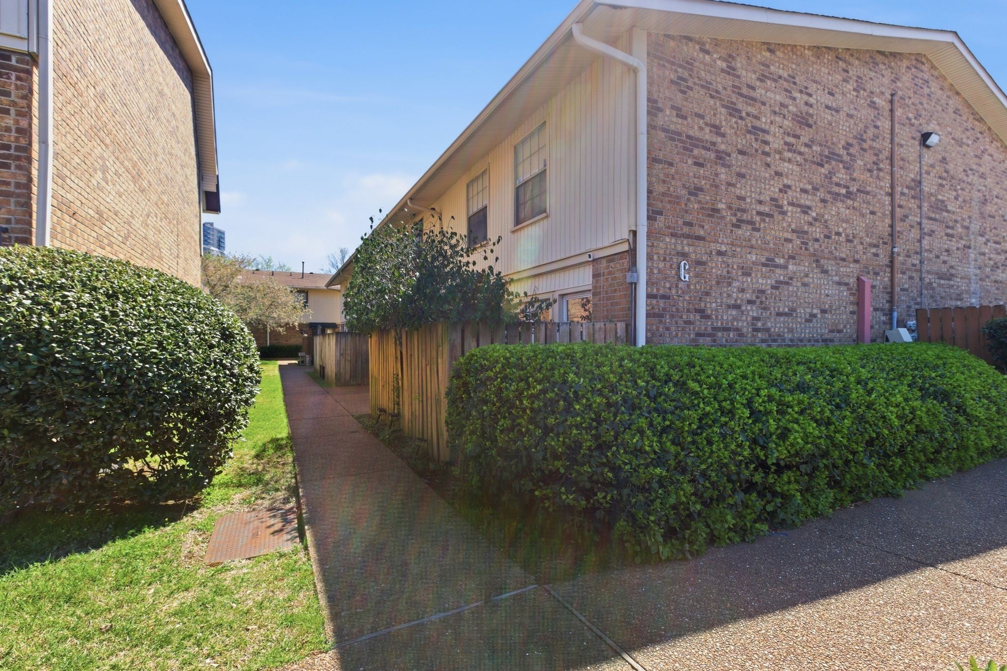2116 Hobbs Rd G6