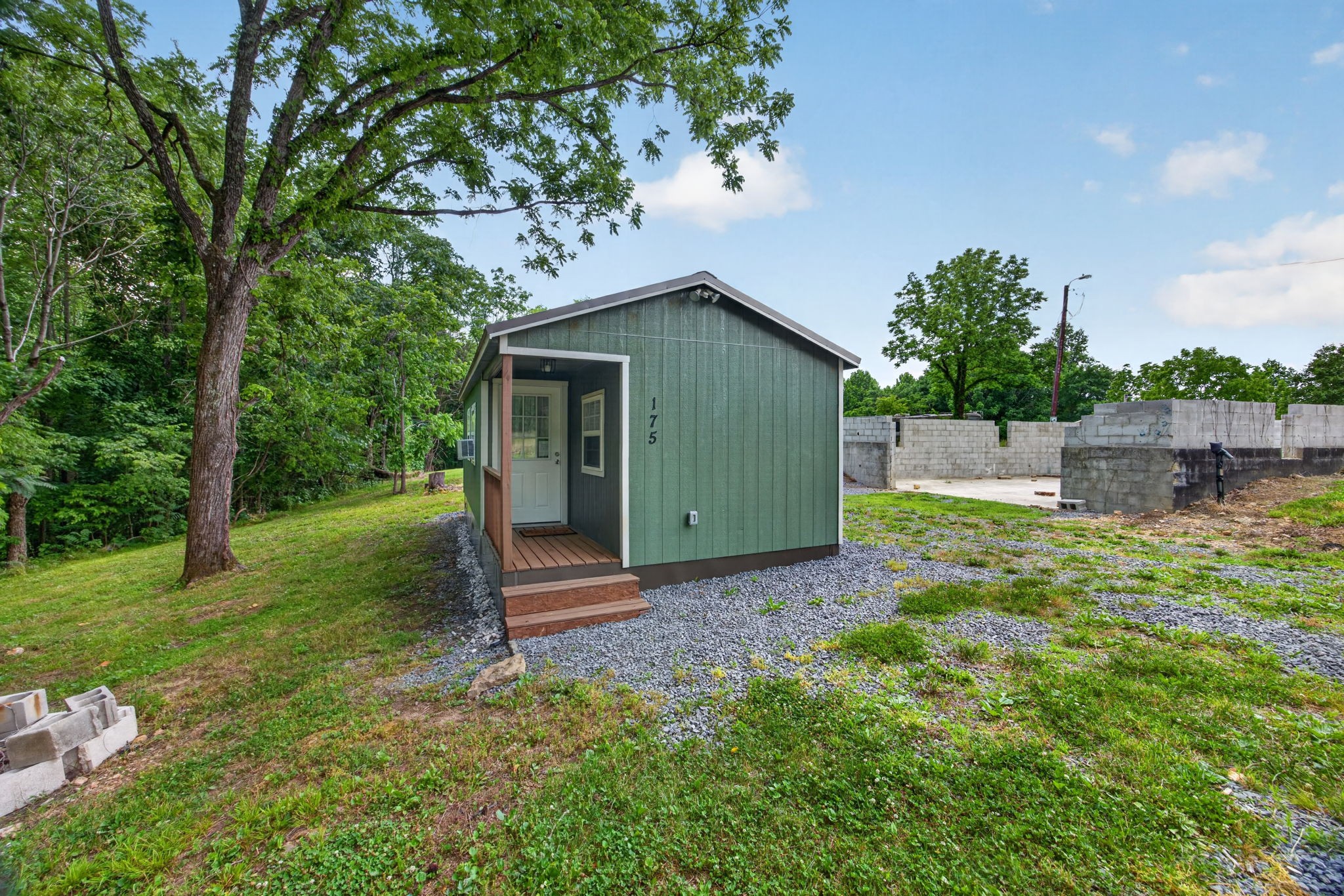 175 Harris Ln