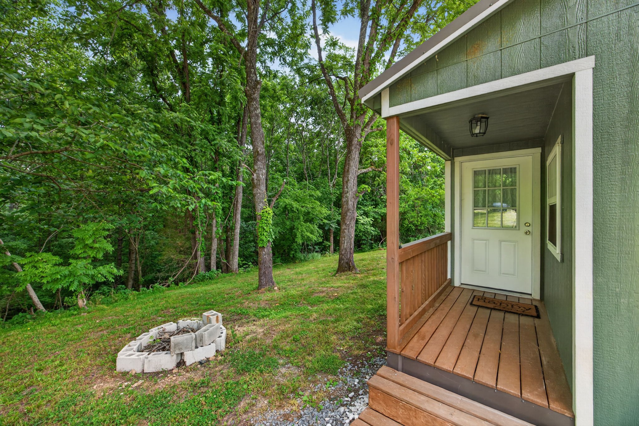 175 Harris Ln