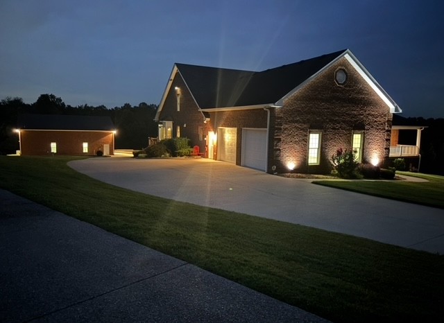 814 Austins Way