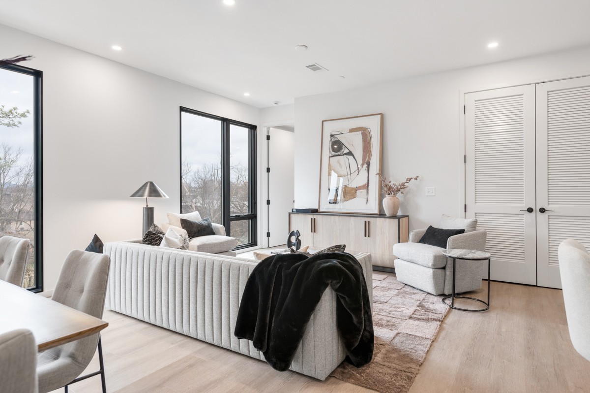 500 Merritt Ave 304