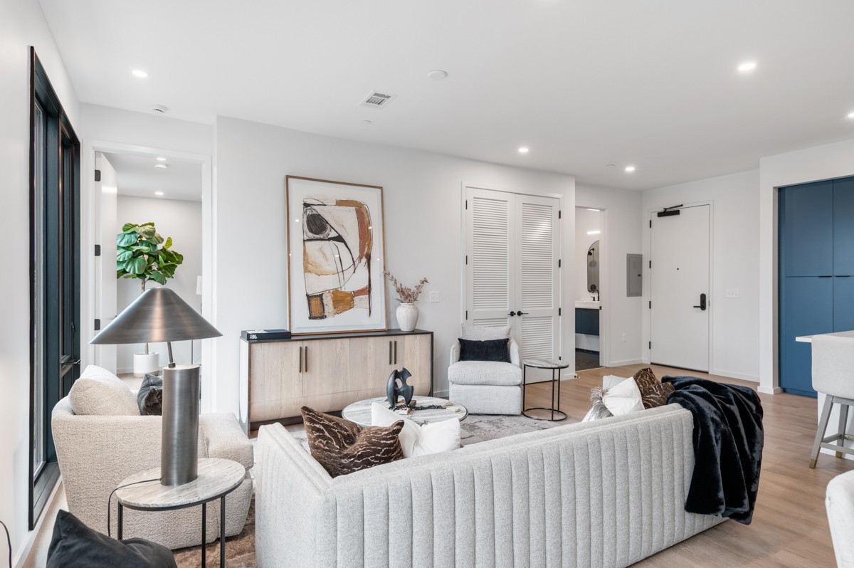 500 Merritt Ave 304