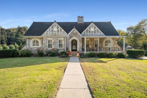 Photo of 4411 Iroquois Ave, Nashville, TN 37205 (MLS # 3042429)