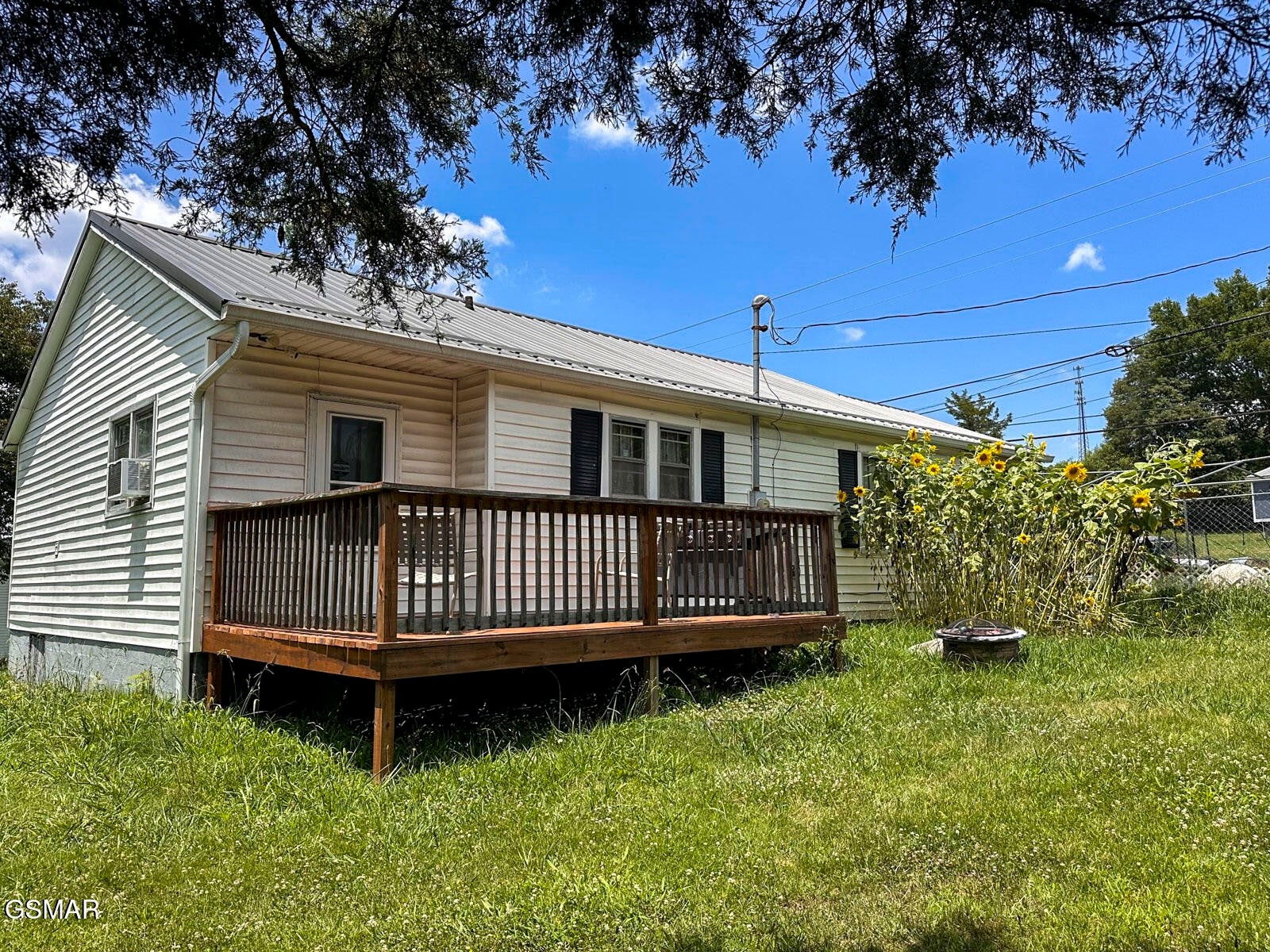2105 Walnut Street
