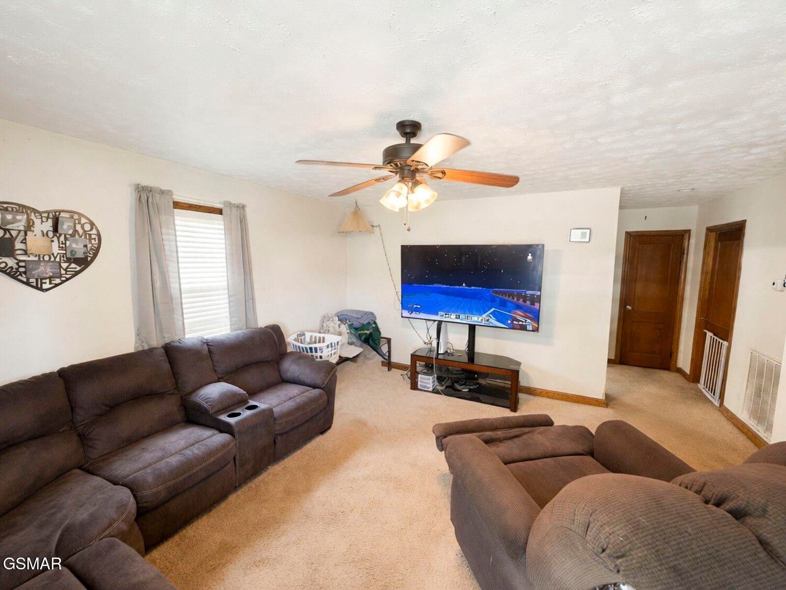 2105 Walnut Street