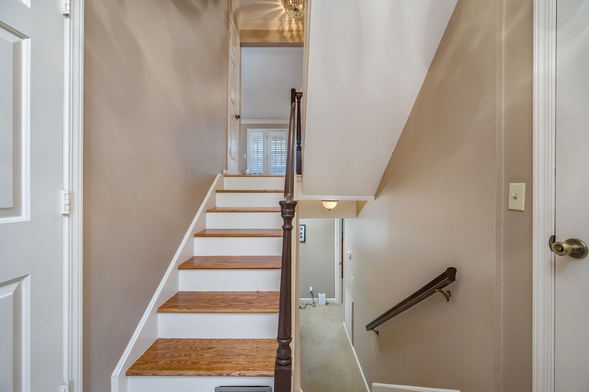 Nashville, Tennessee 37205, United States, 3 Bedrooms Bedrooms, ,3 BathroomsBathrooms,Residential,Active,6569