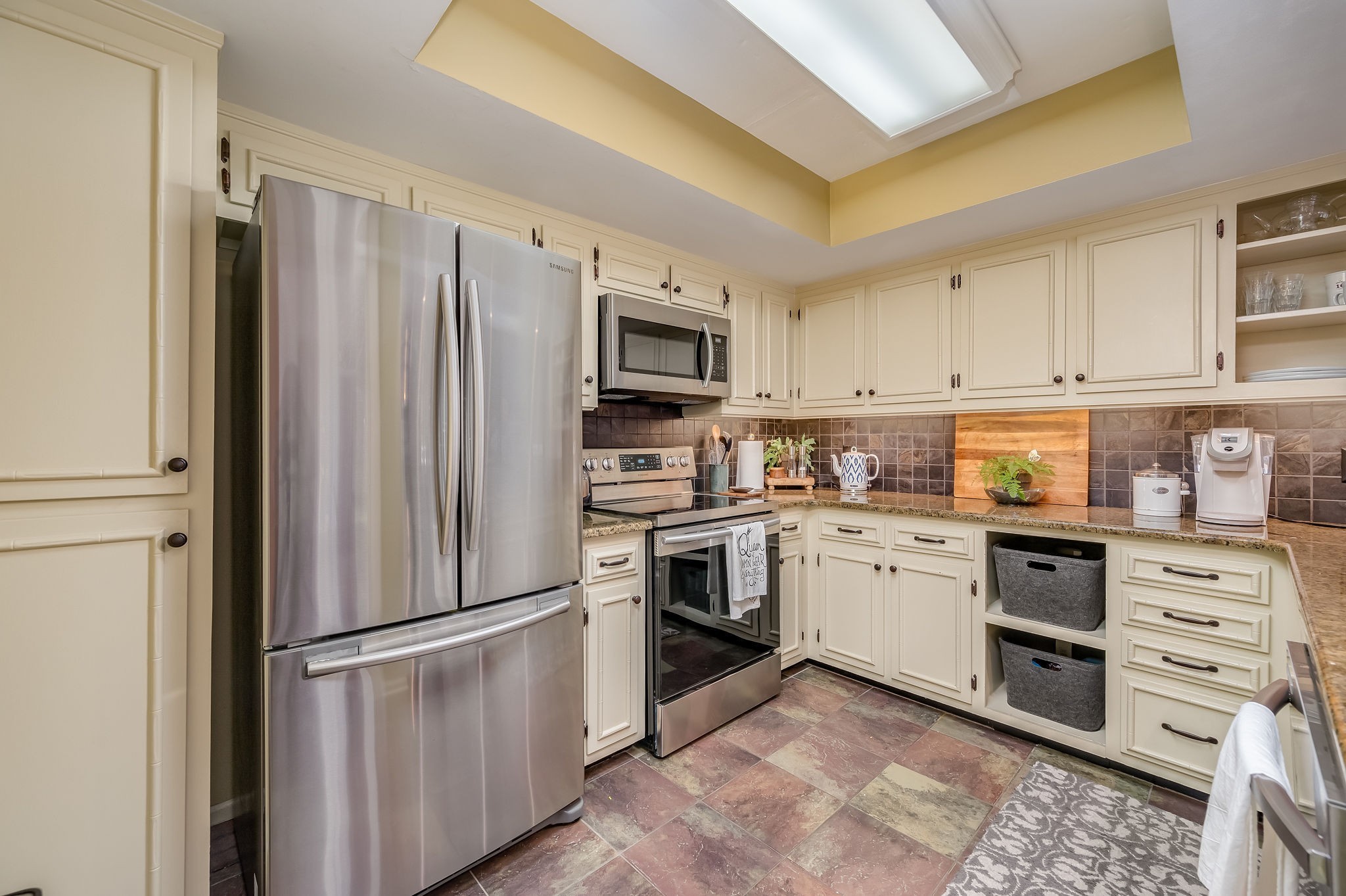 Nashville, Tennessee 37205, United States, 3 Bedrooms Bedrooms, ,3 BathroomsBathrooms,Residential,Active,6569