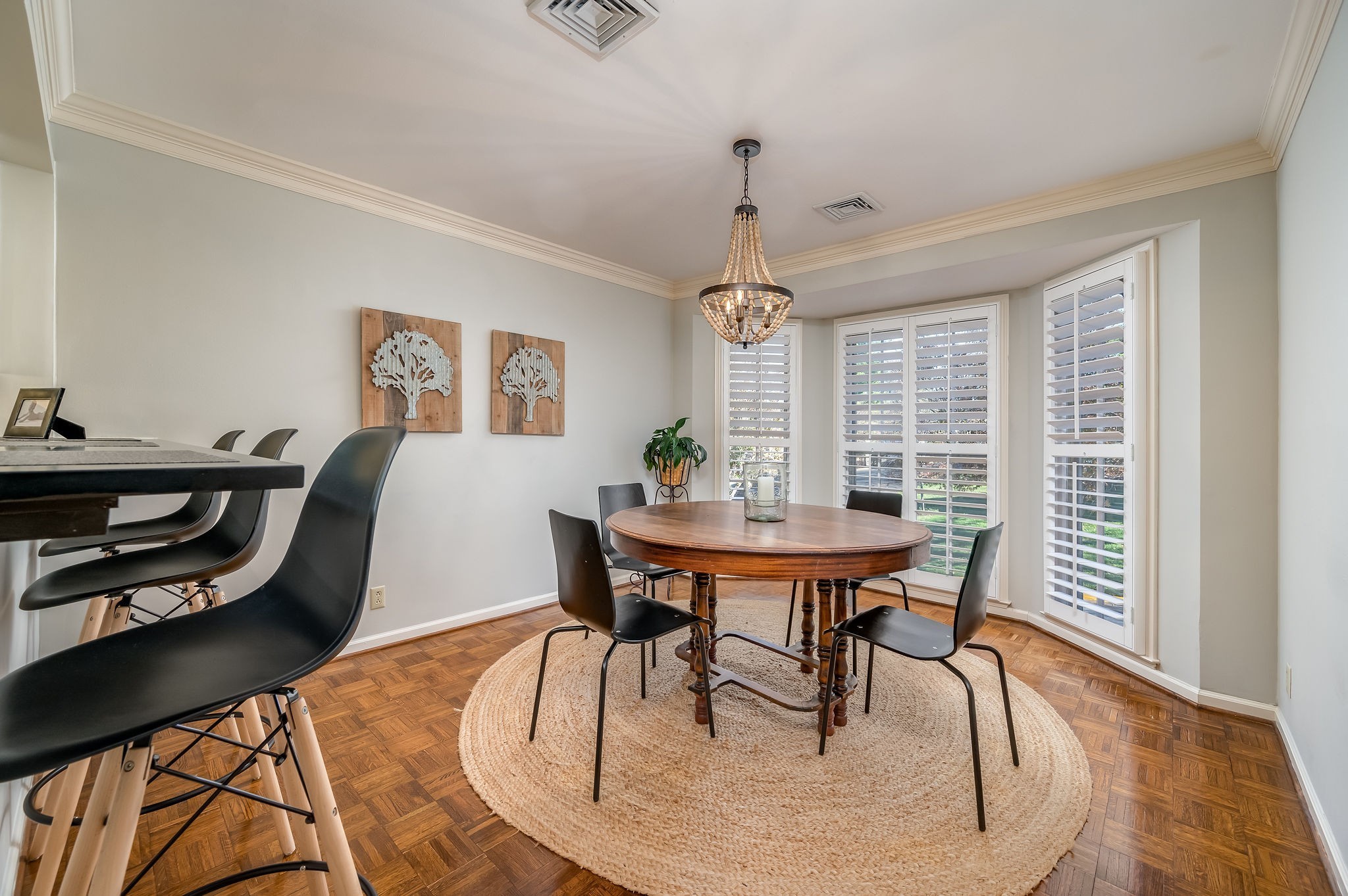 Nashville, Tennessee 37205, United States, 3 Bedrooms Bedrooms, ,3 BathroomsBathrooms,Residential,Active,6569