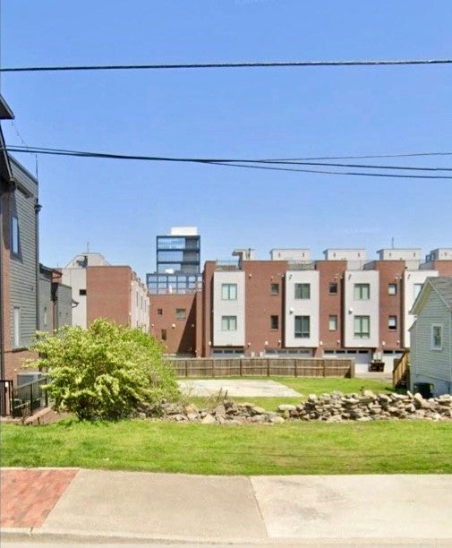 multi-family property sold in Nashville, TN 37208, 1326 3rd Ave N 1326 3rd Ave N, Nashville TN 37208 multi-family property, photo 1 of 1