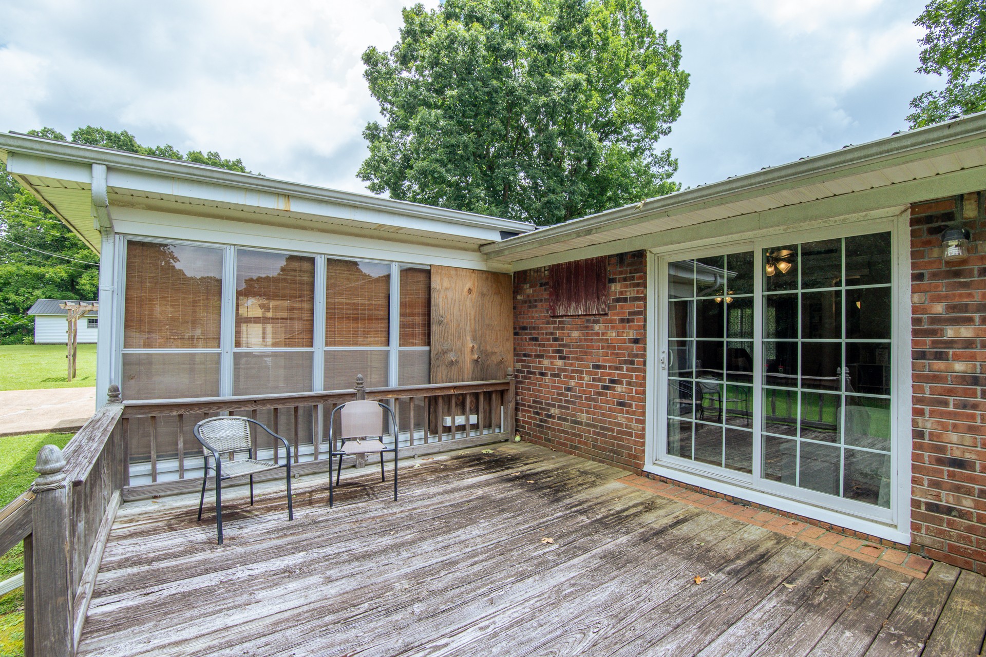 106 W Ryan St