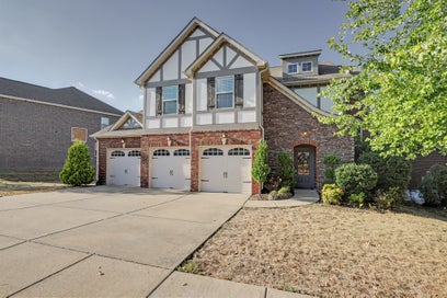 2214 Chaucer Park Ln Thompsons Station TN 37179