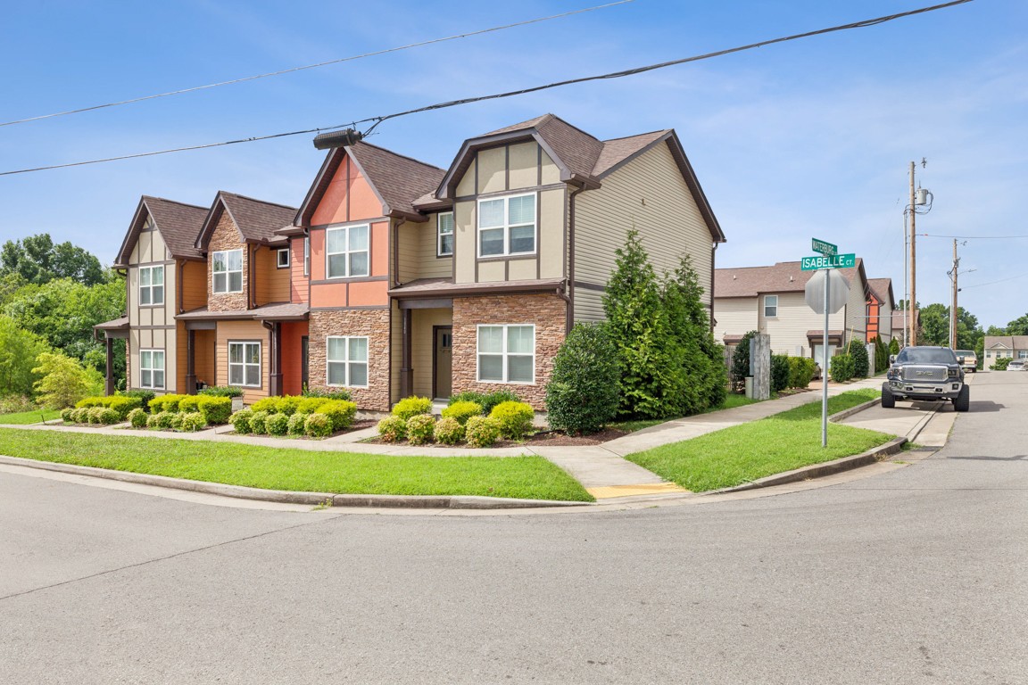 1840 Isabelle Ct