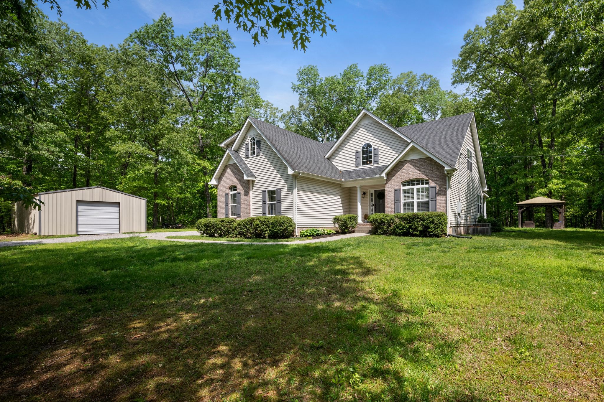 1202 Whippoorwill Dr