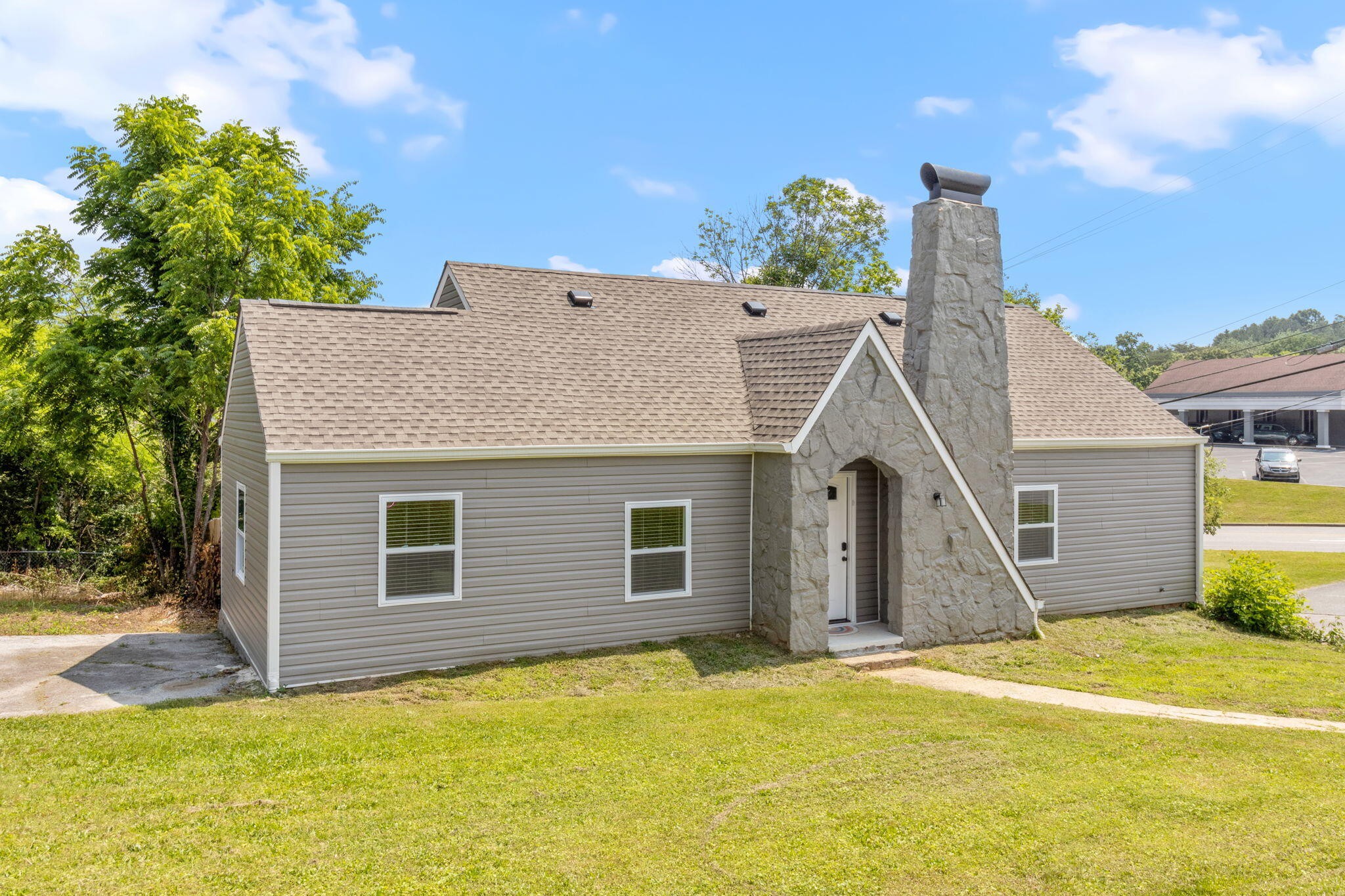 517 Ashland Terrace