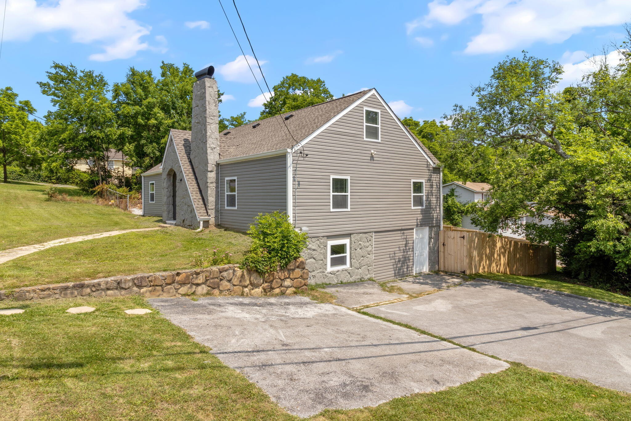 517 Ashland Terrace