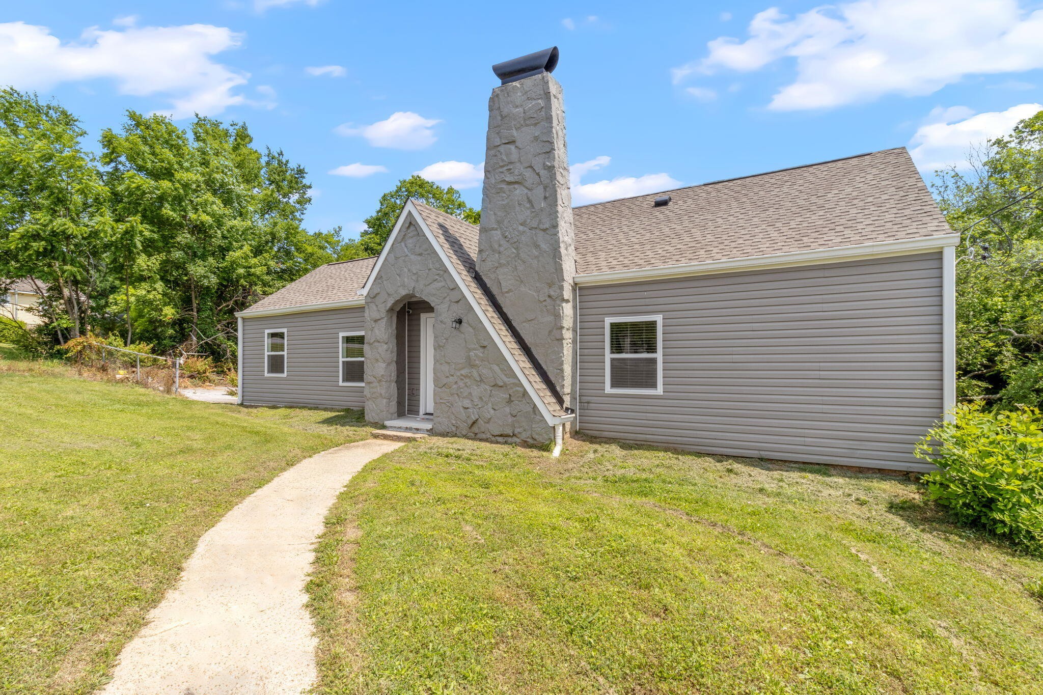 517 Ashland Terrace