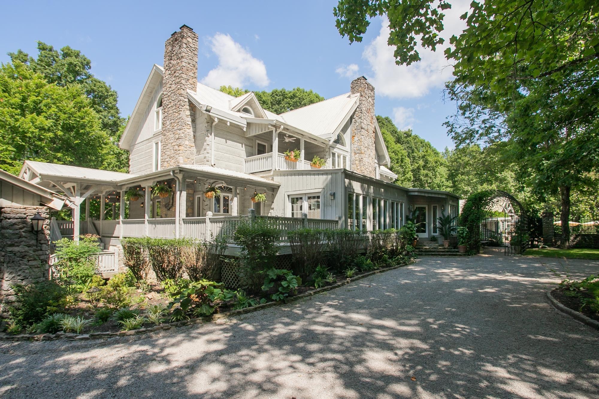 1105 Mount Pleasant Rd