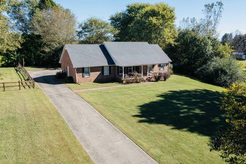 820 Jay Ln Lascassas TN 37085