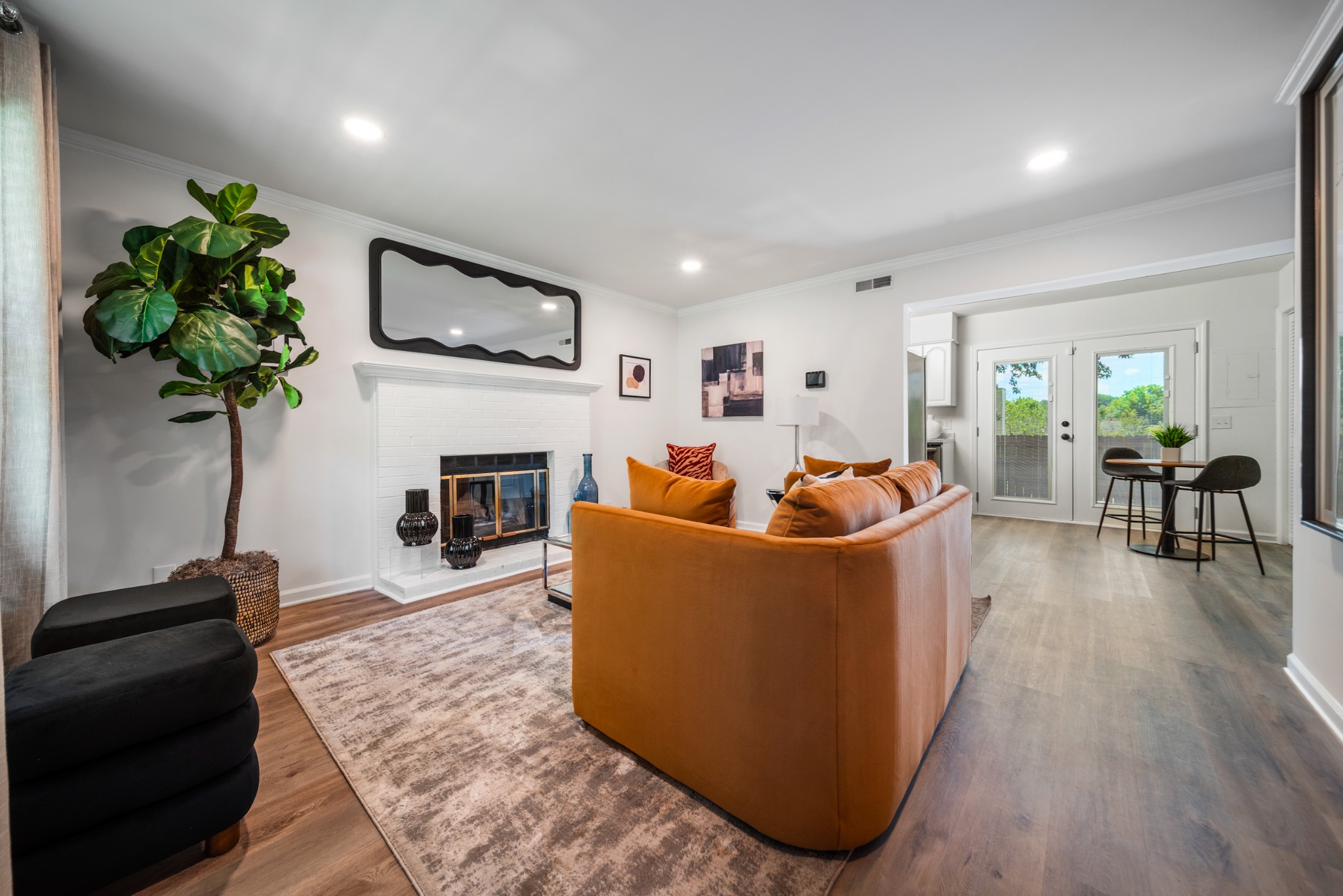1203 Quail Rd