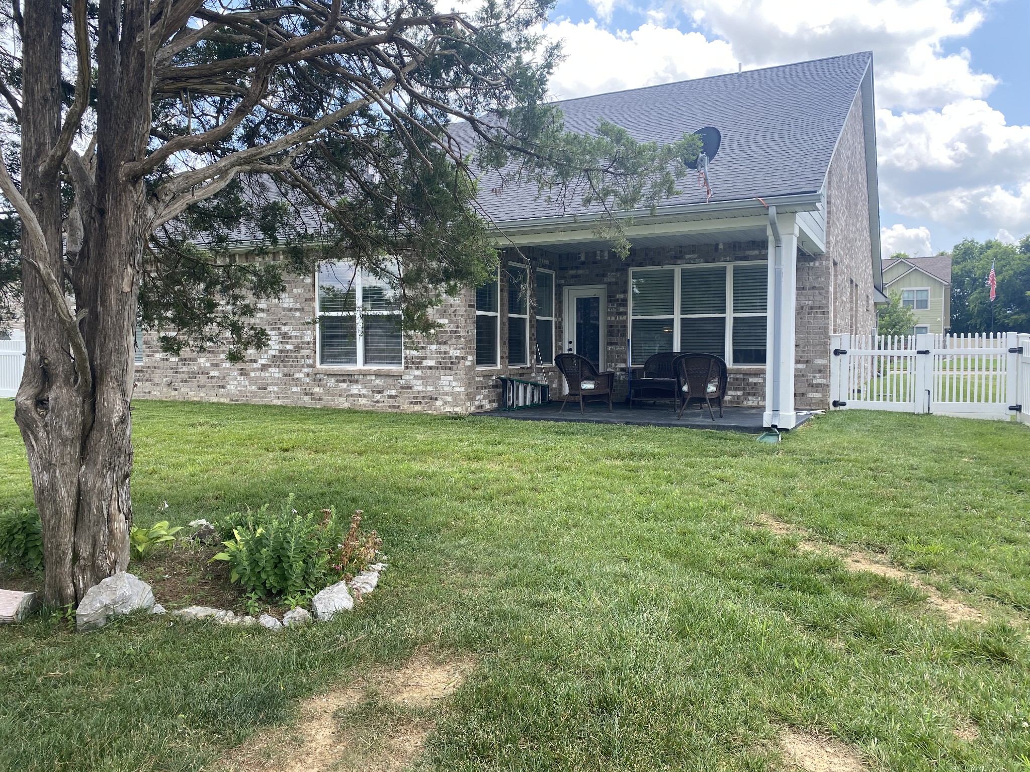 2605 Parkwood Dr