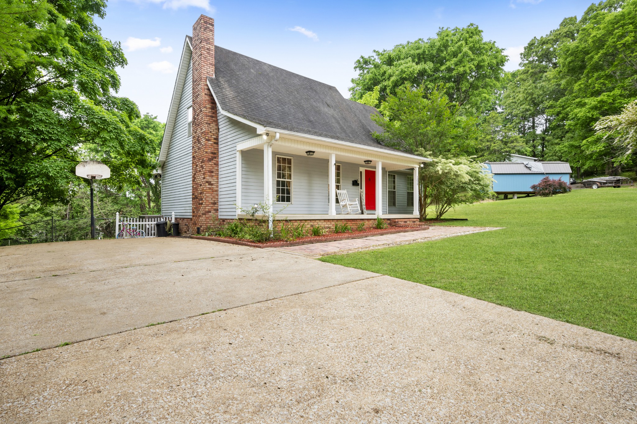 105 Flower Ln