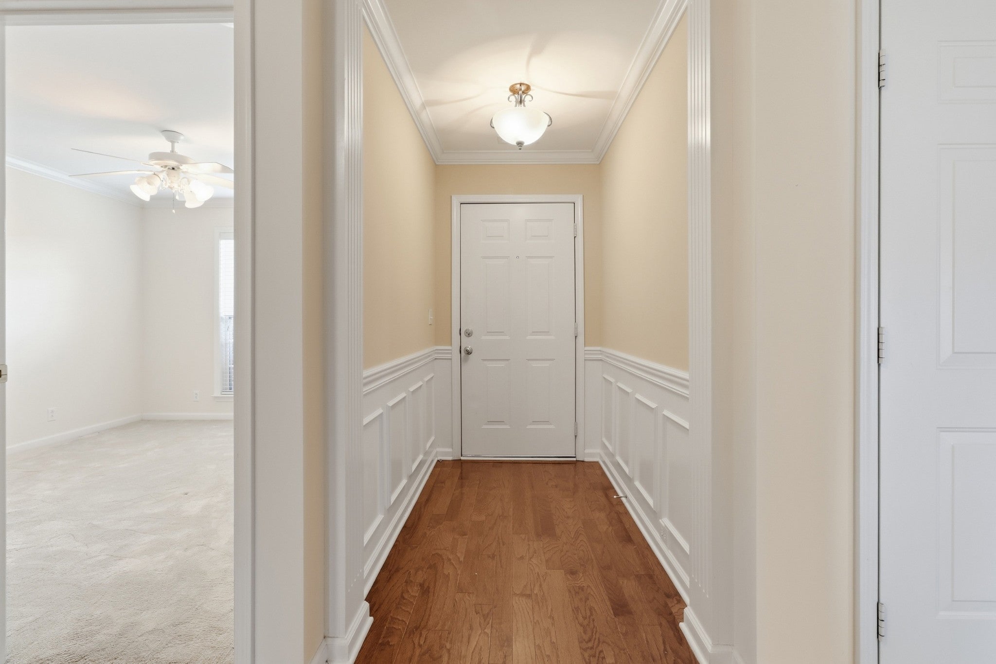 439 Golfview Ct