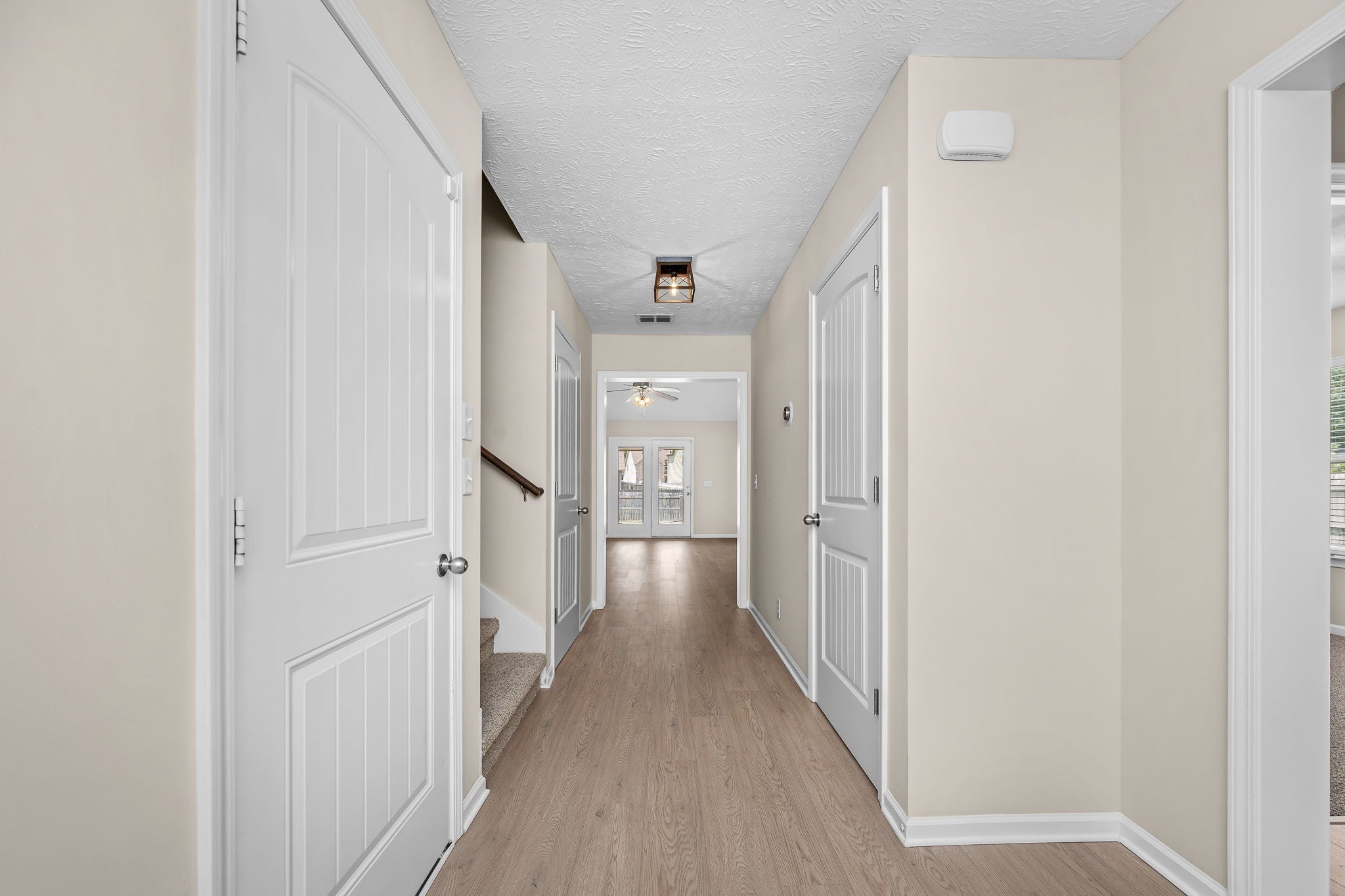 1517 John Lee Ln