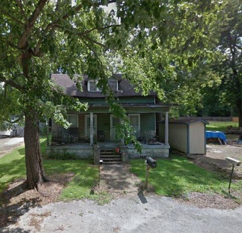 702 N Washington St Tullahoma TN 37388