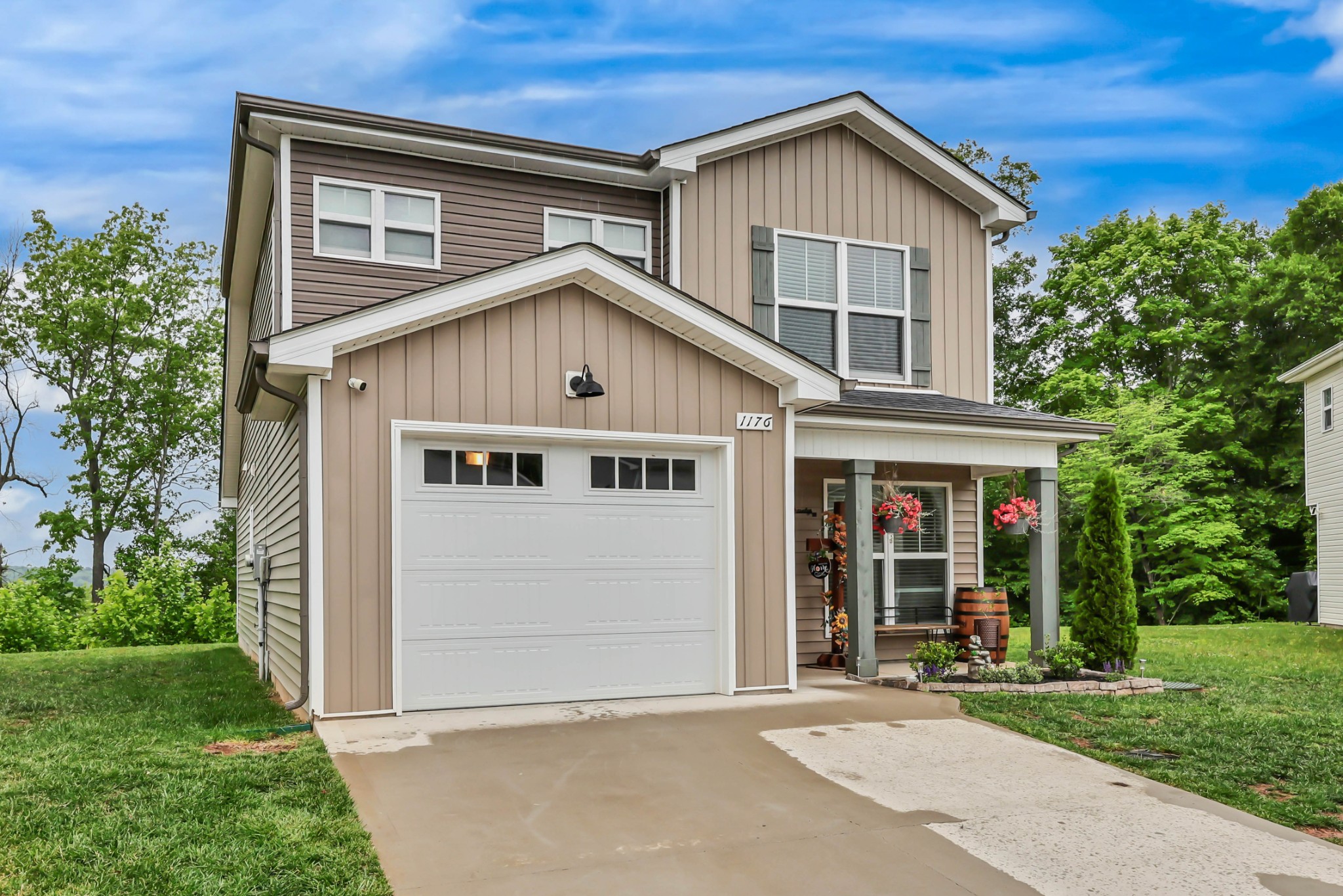 1176 Cottonwood Dr
