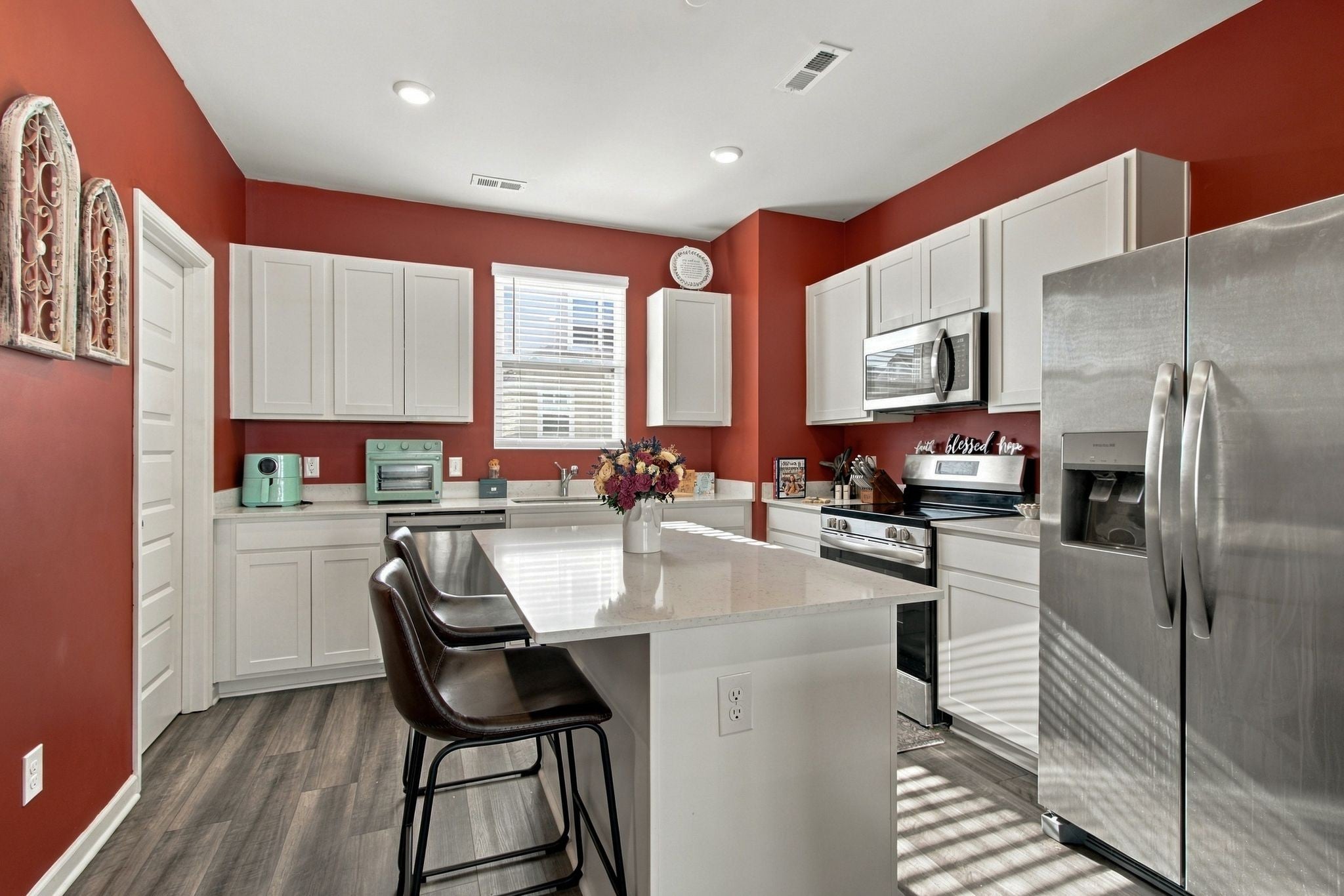 803 Taylor Dr