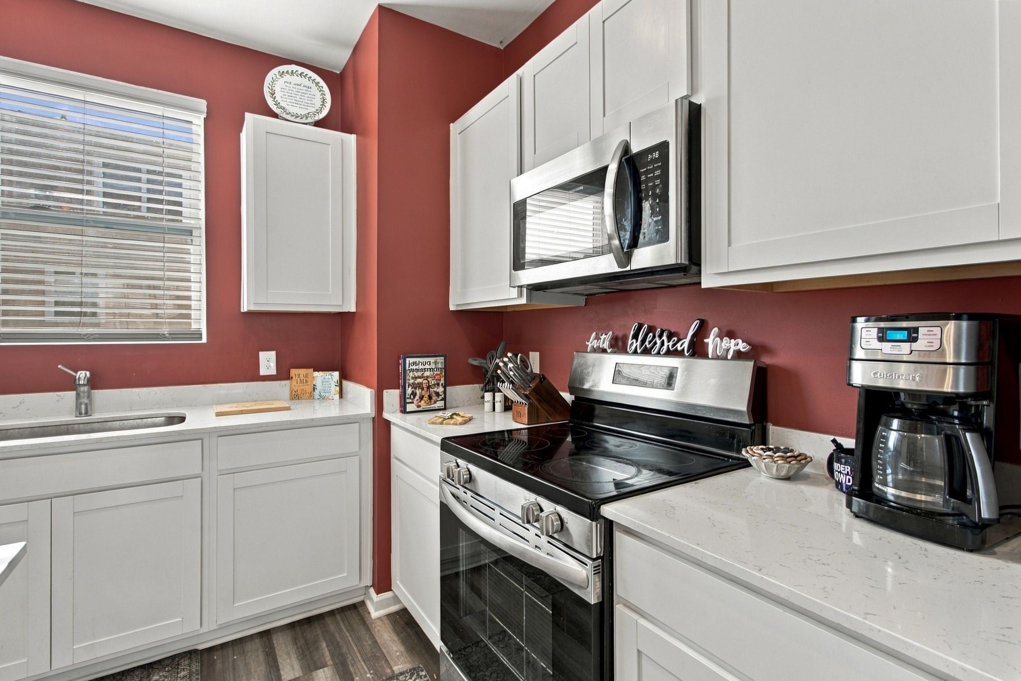 803 Taylor Dr