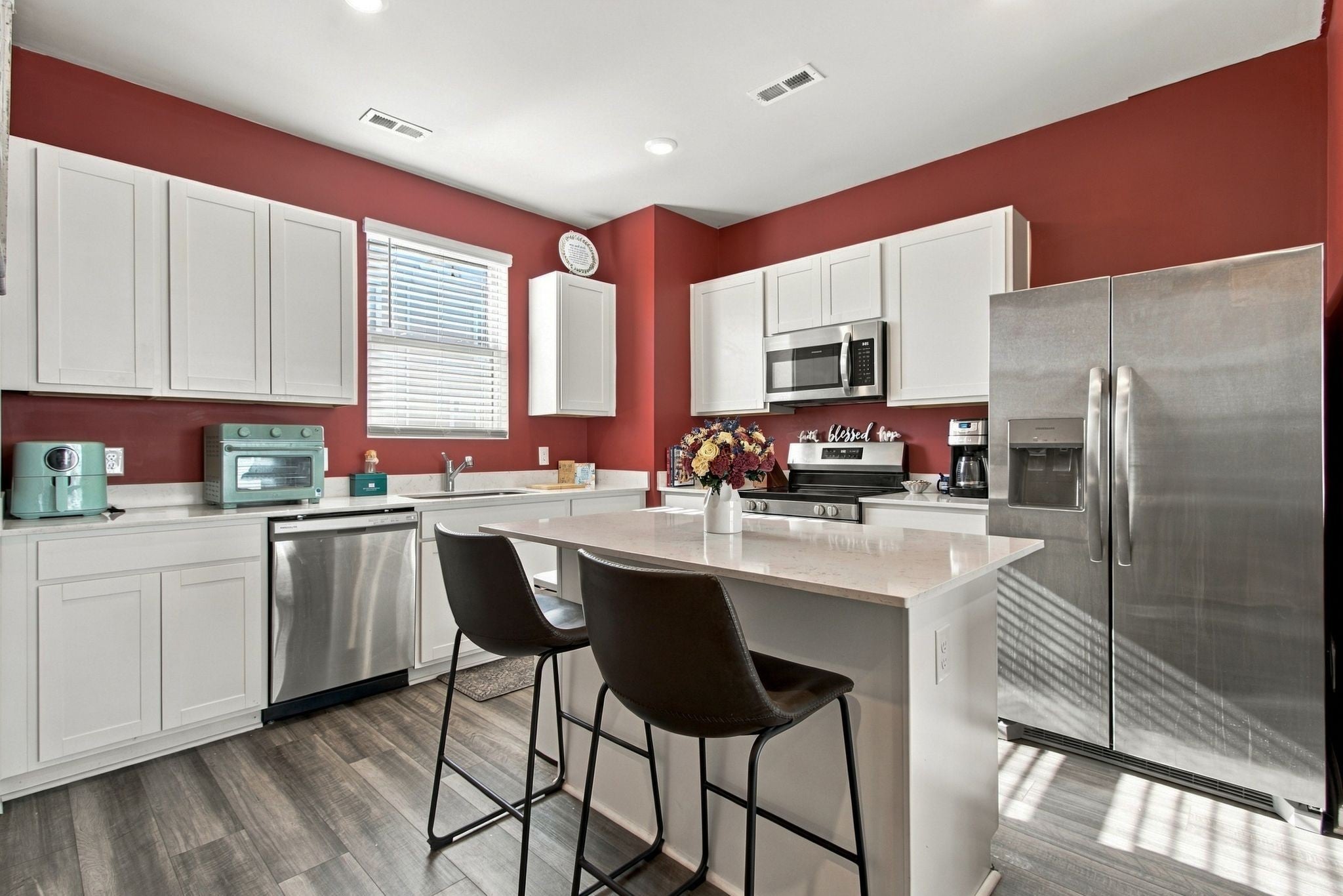 803 Taylor Dr