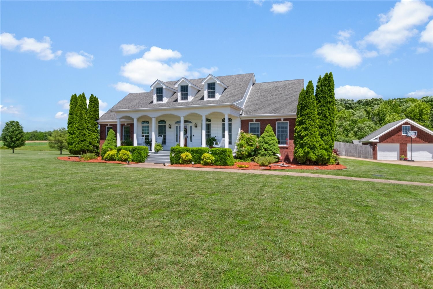 95 Country Ln