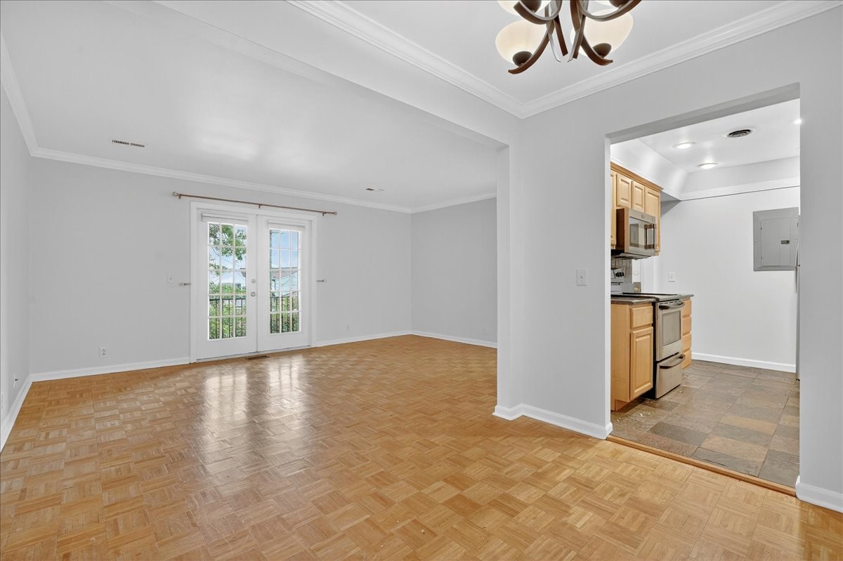 5025 Hillsboro Pike 14K