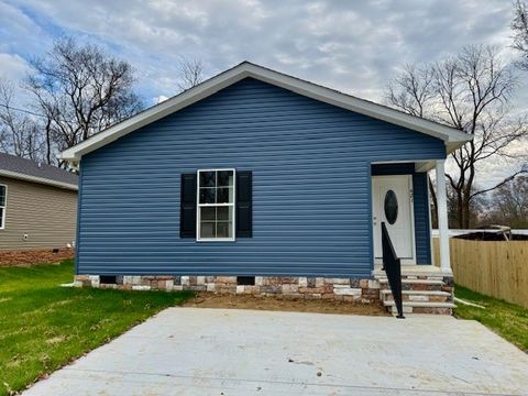 421 W Waggoner St Tullahoma TN 37388