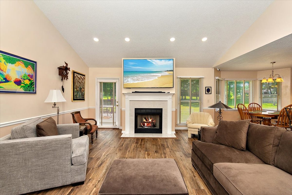 103 Laurelwood Dr