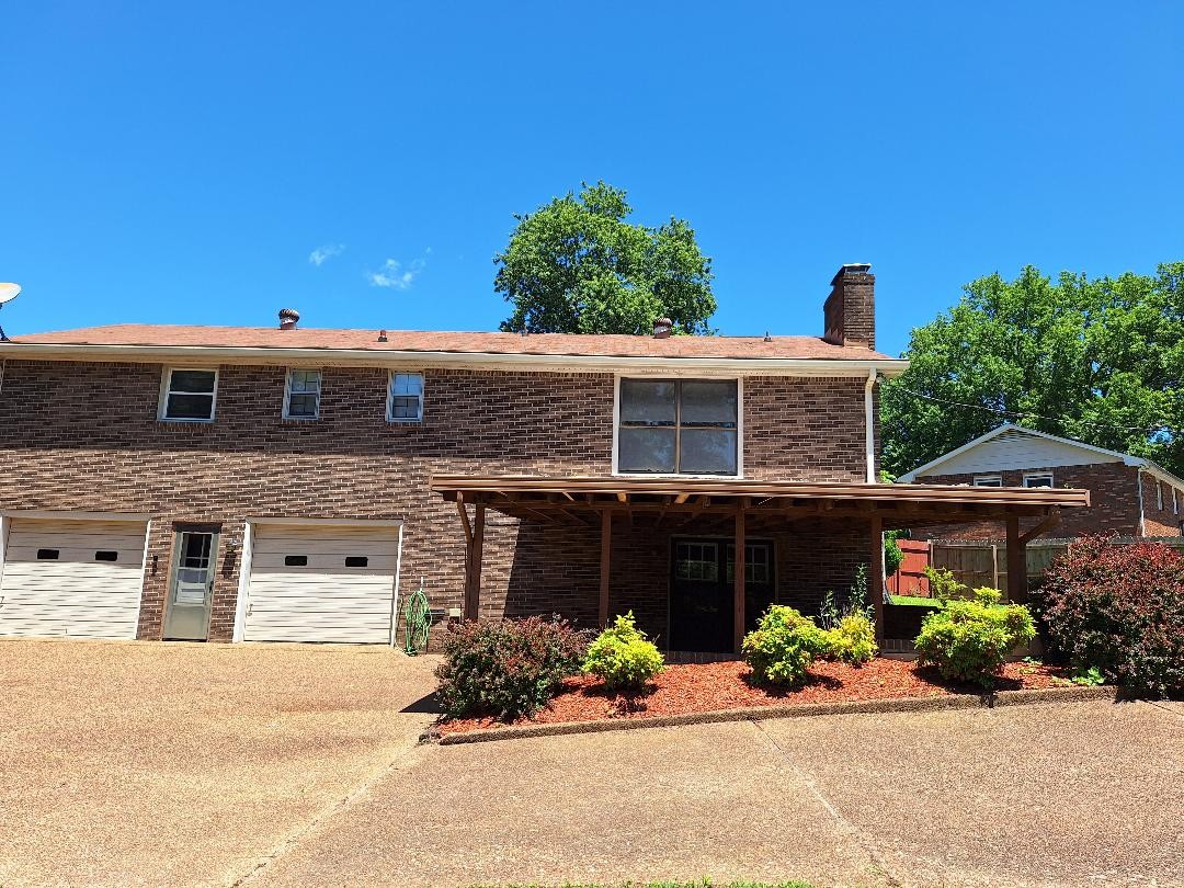 735 Dutchmans Ct