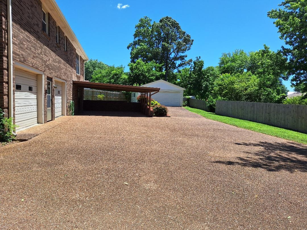 735 Dutchmans Ct