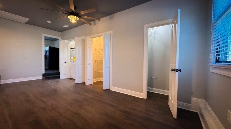 102 Elmwood Dr