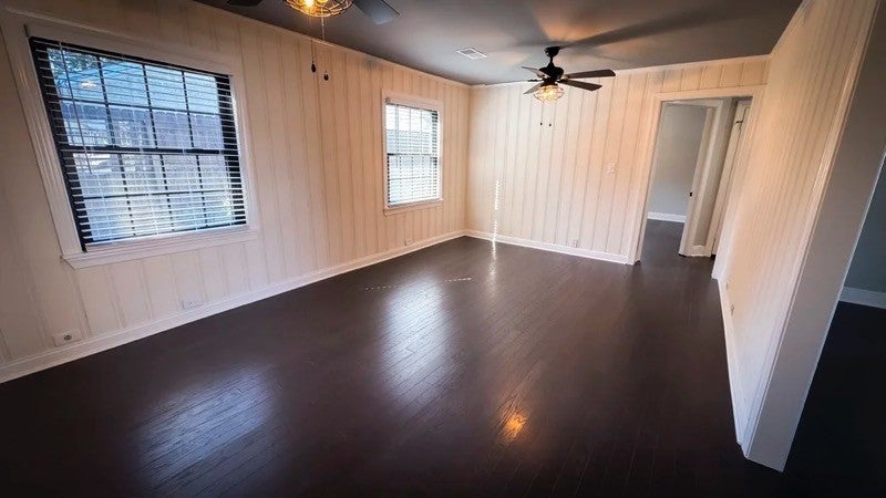 102 Elmwood Dr