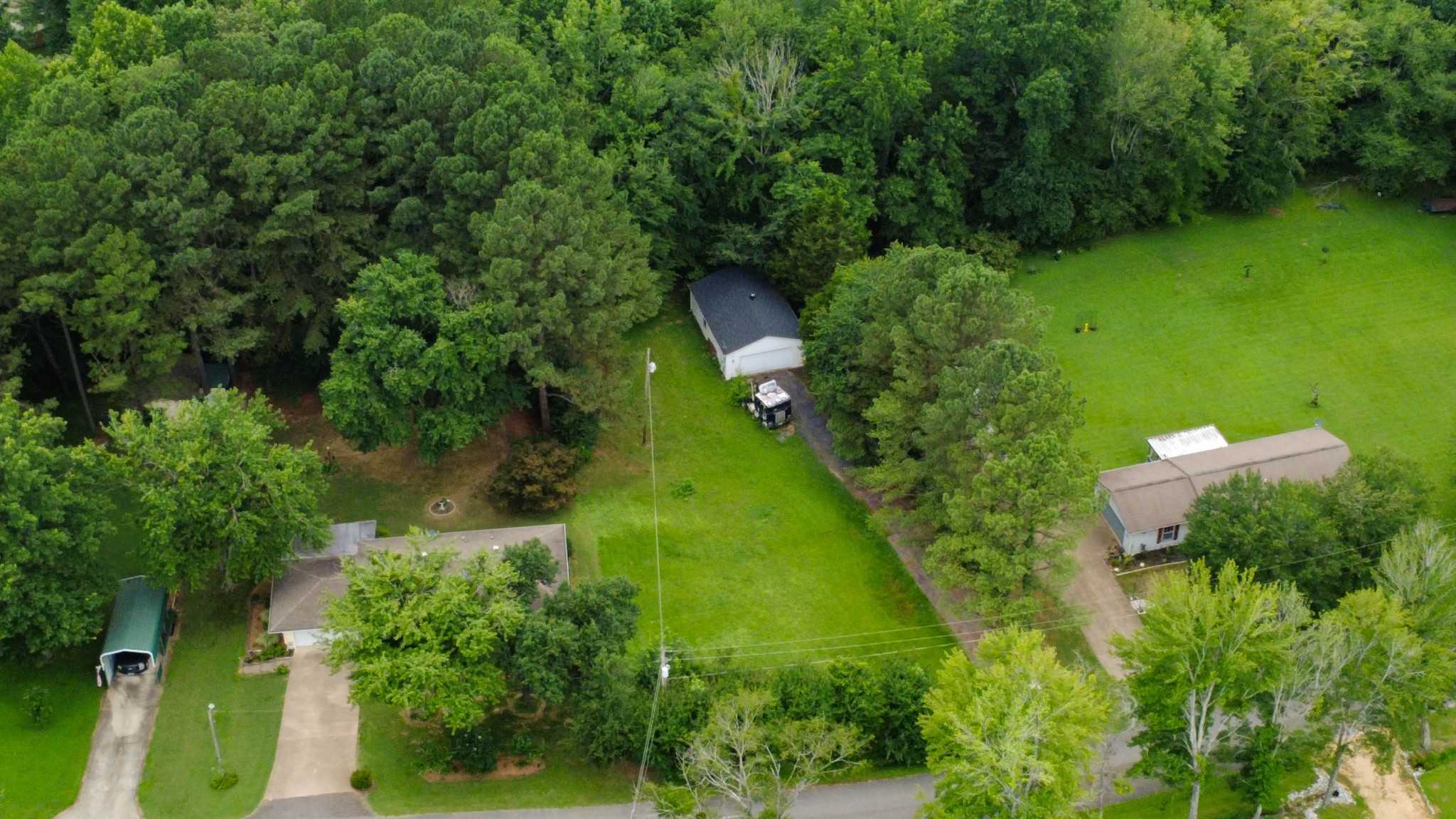 96 Meadowood Dr