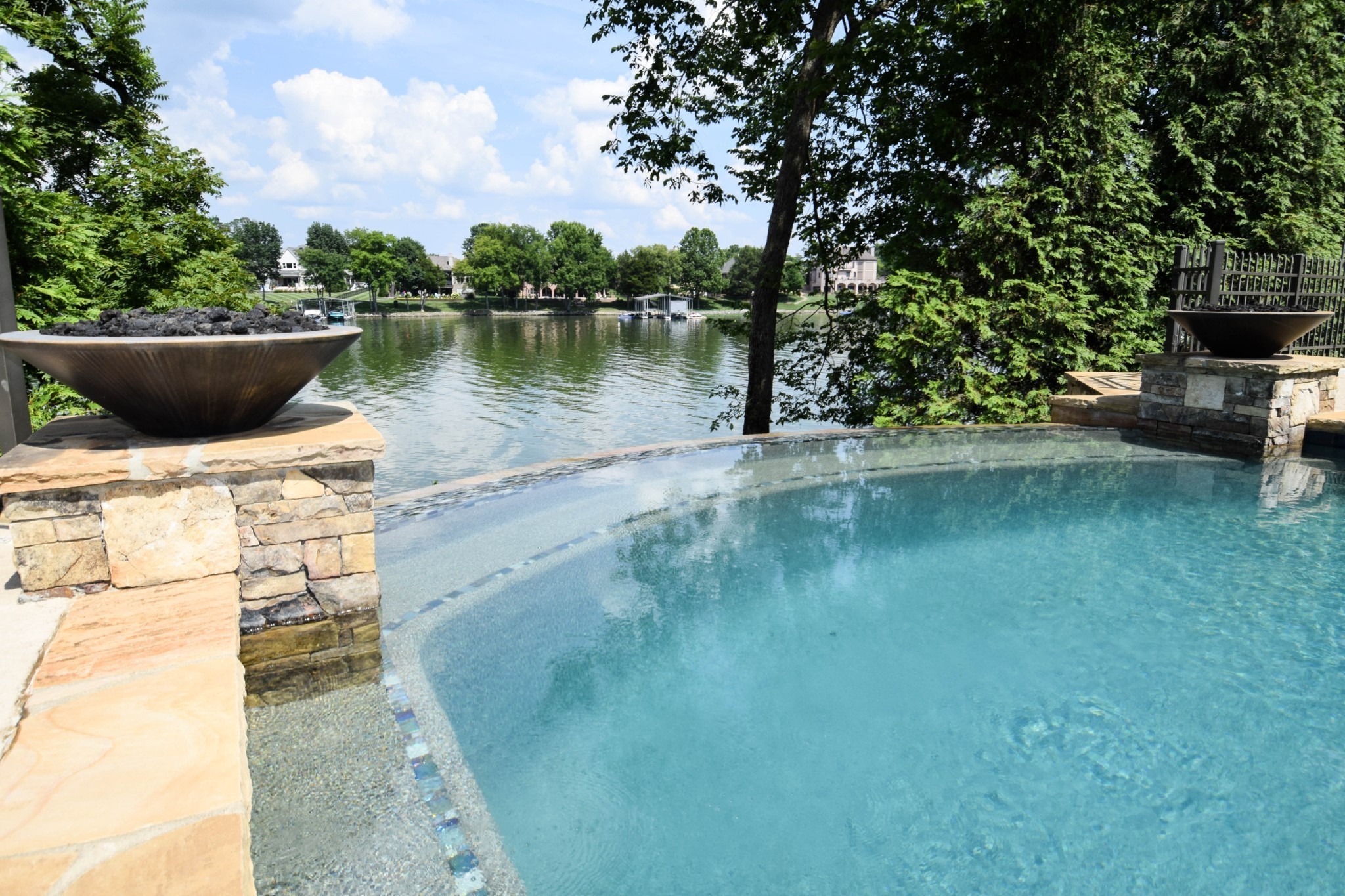 Gallatin, Tennessee, 37066, United States, 4 Bedrooms Bedrooms, ,5 BathroomsBathrooms,Residential,Active,2036684