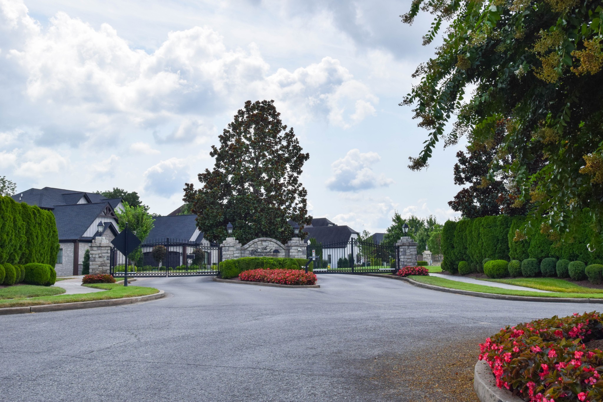 Gallatin, Tennessee, 37066, United States, 4 Bedrooms Bedrooms, ,5 BathroomsBathrooms,Residential,Active,2036684