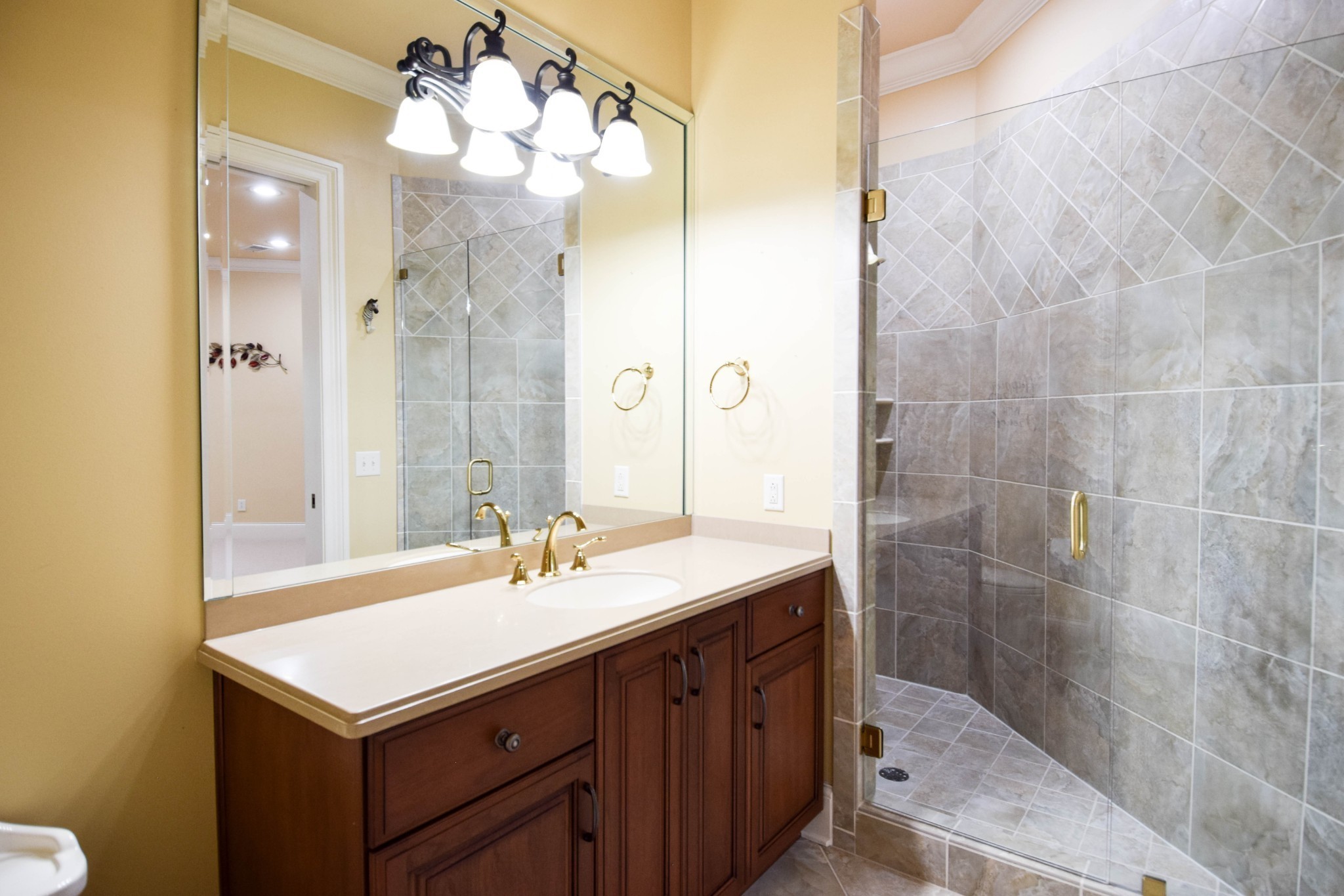 Gallatin, Tennessee, 37066, United States, 4 Bedrooms Bedrooms, ,5 BathroomsBathrooms,Residential,Active,2036684