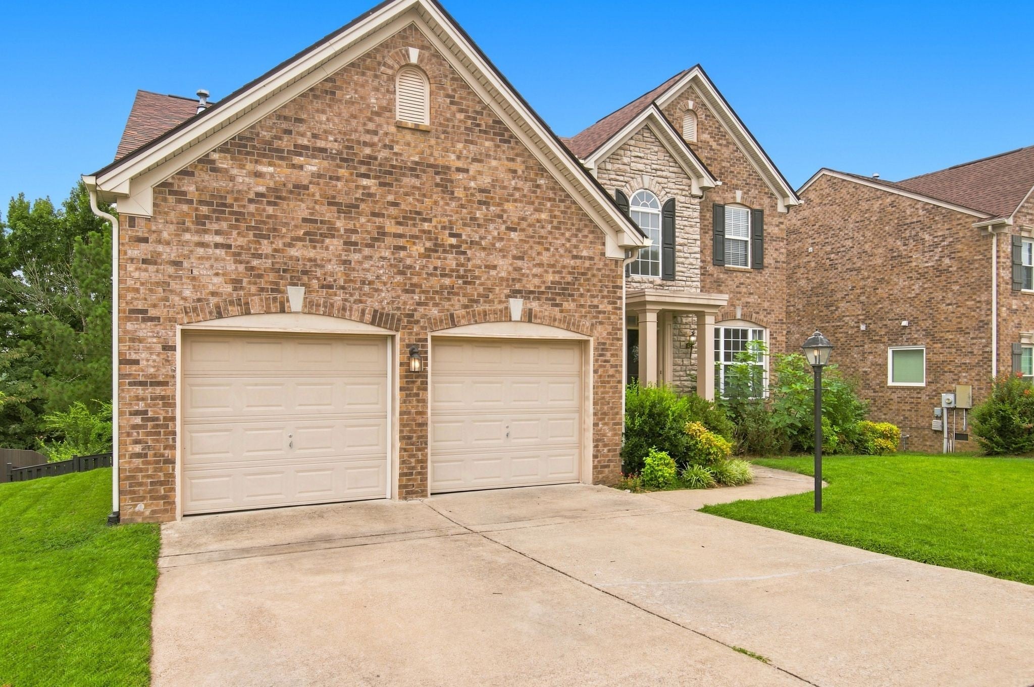 3033 Brookview Forest Dr