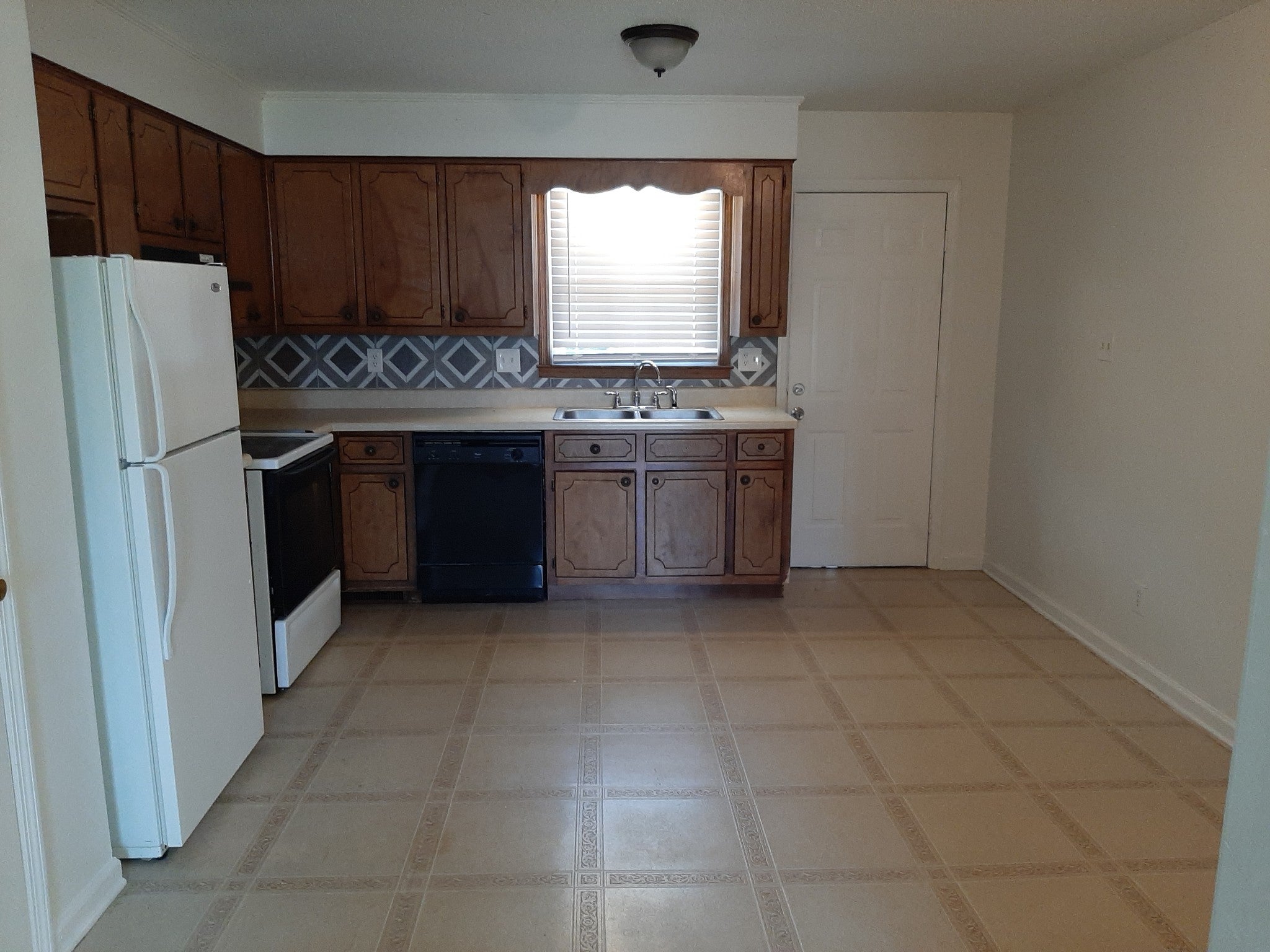 211 Hunter Dr