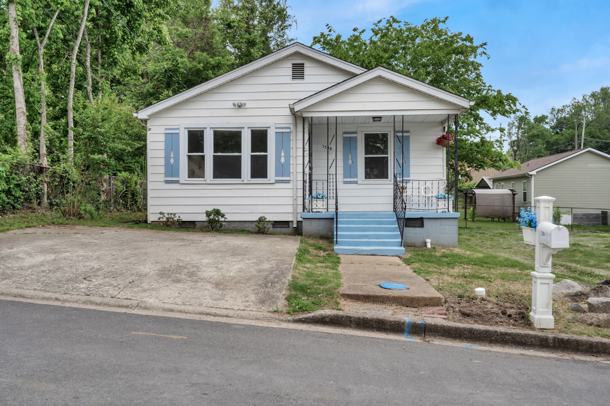 1308 Cedar St
