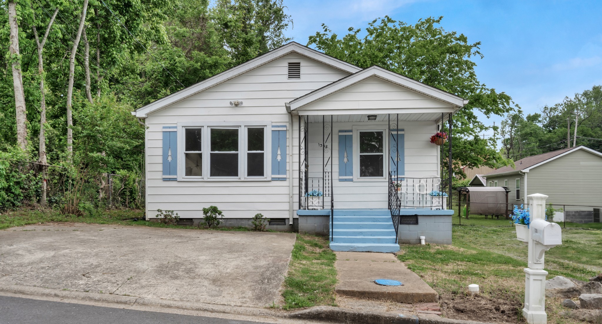 1308 Cedar St