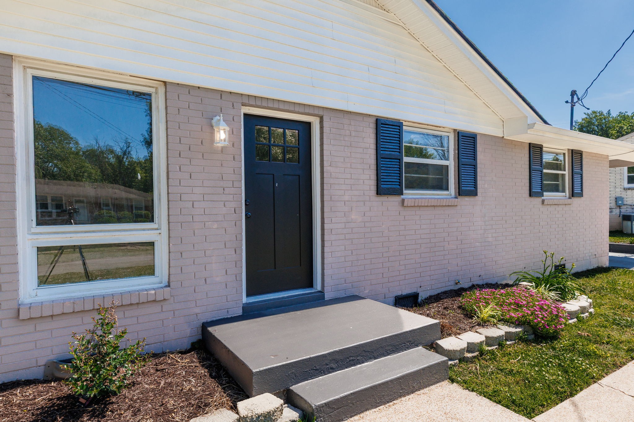 3228 Cloverwood Dr